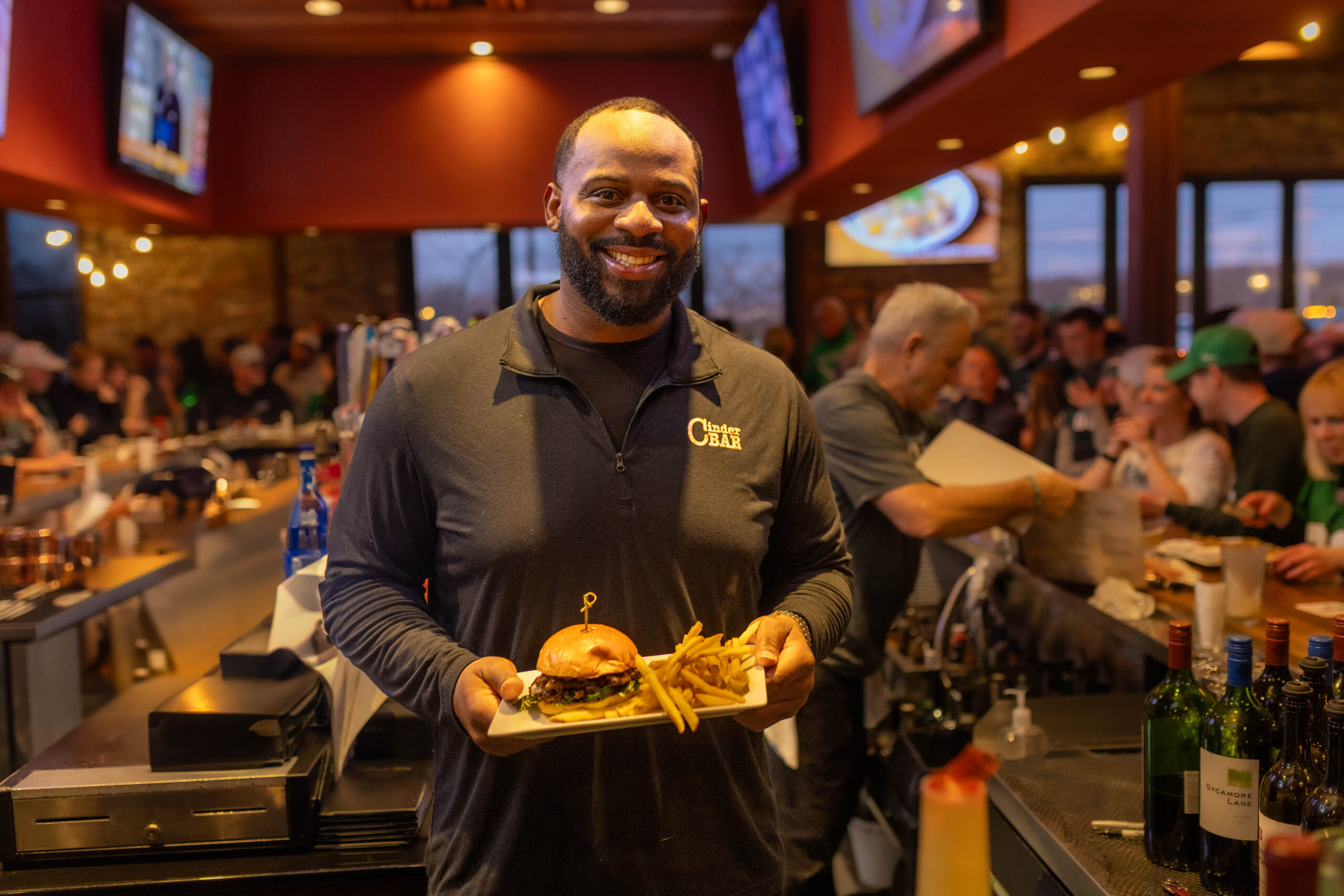Cinder Bar Announces Results of Fundraiser for Gloucester County K-9 Association