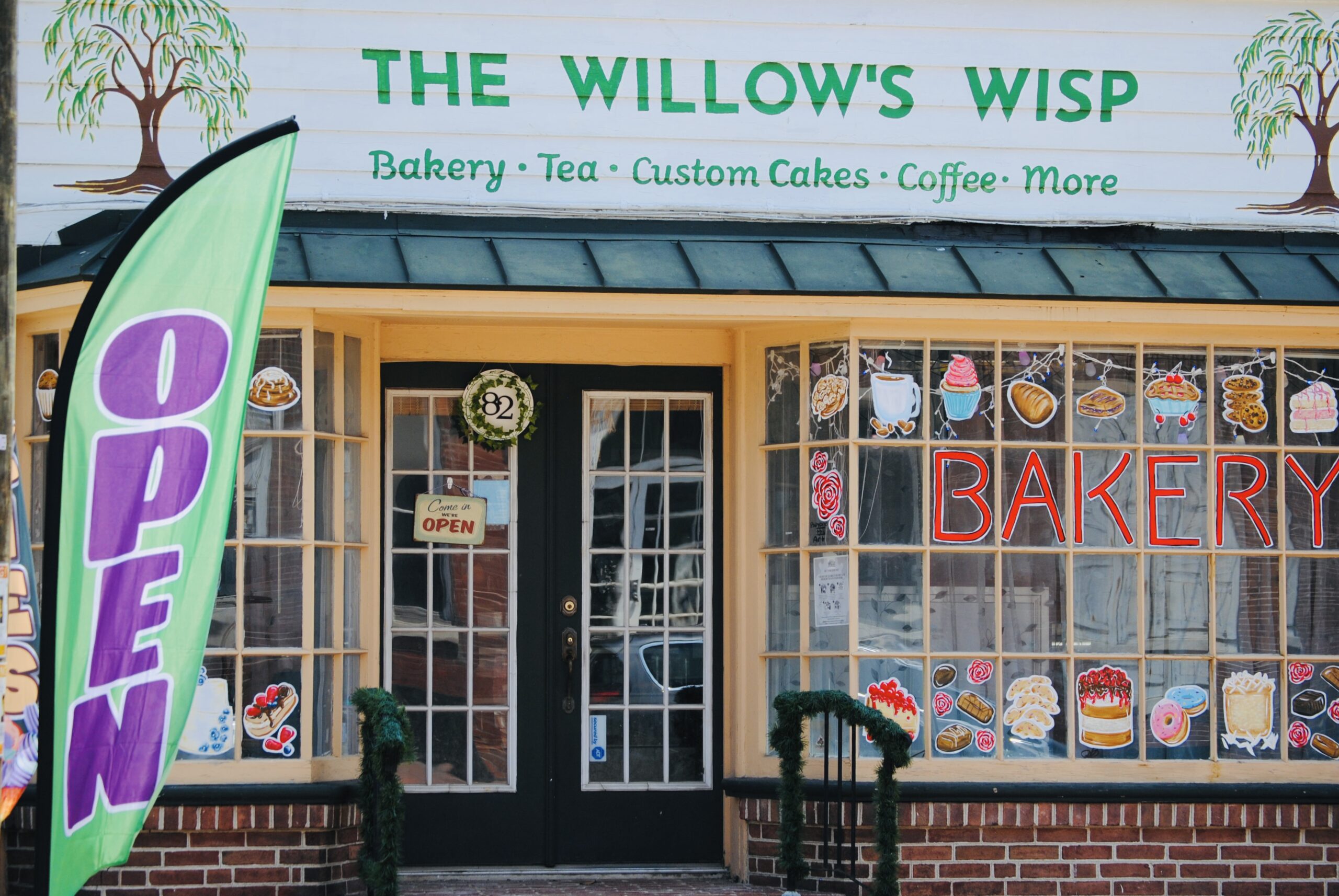 Sweet Tea and Tasty Treats With a Huge Helping of Community Service